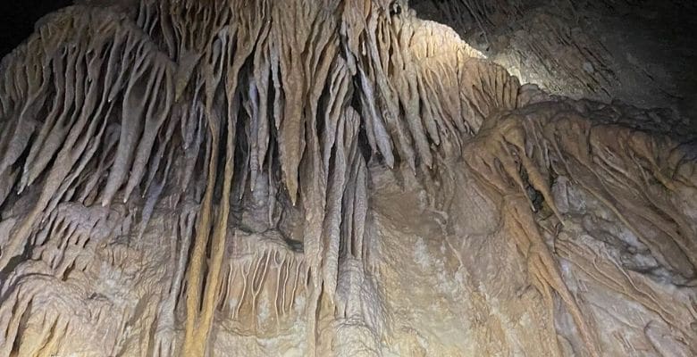 interior caverna de quiocta