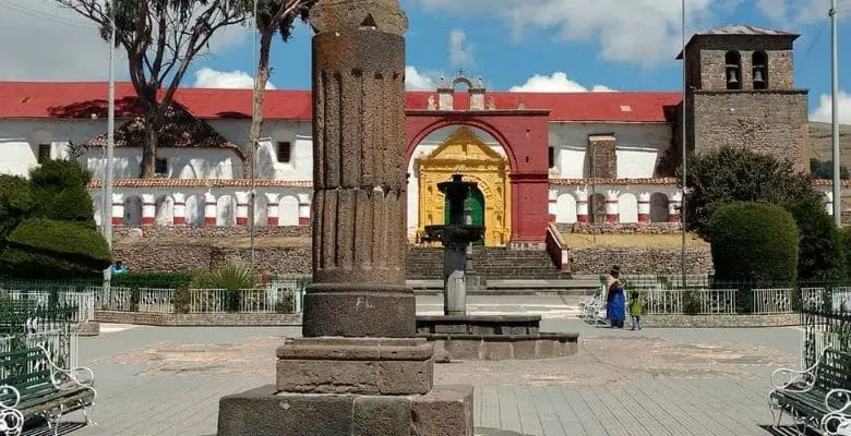 plaza armas chucuito